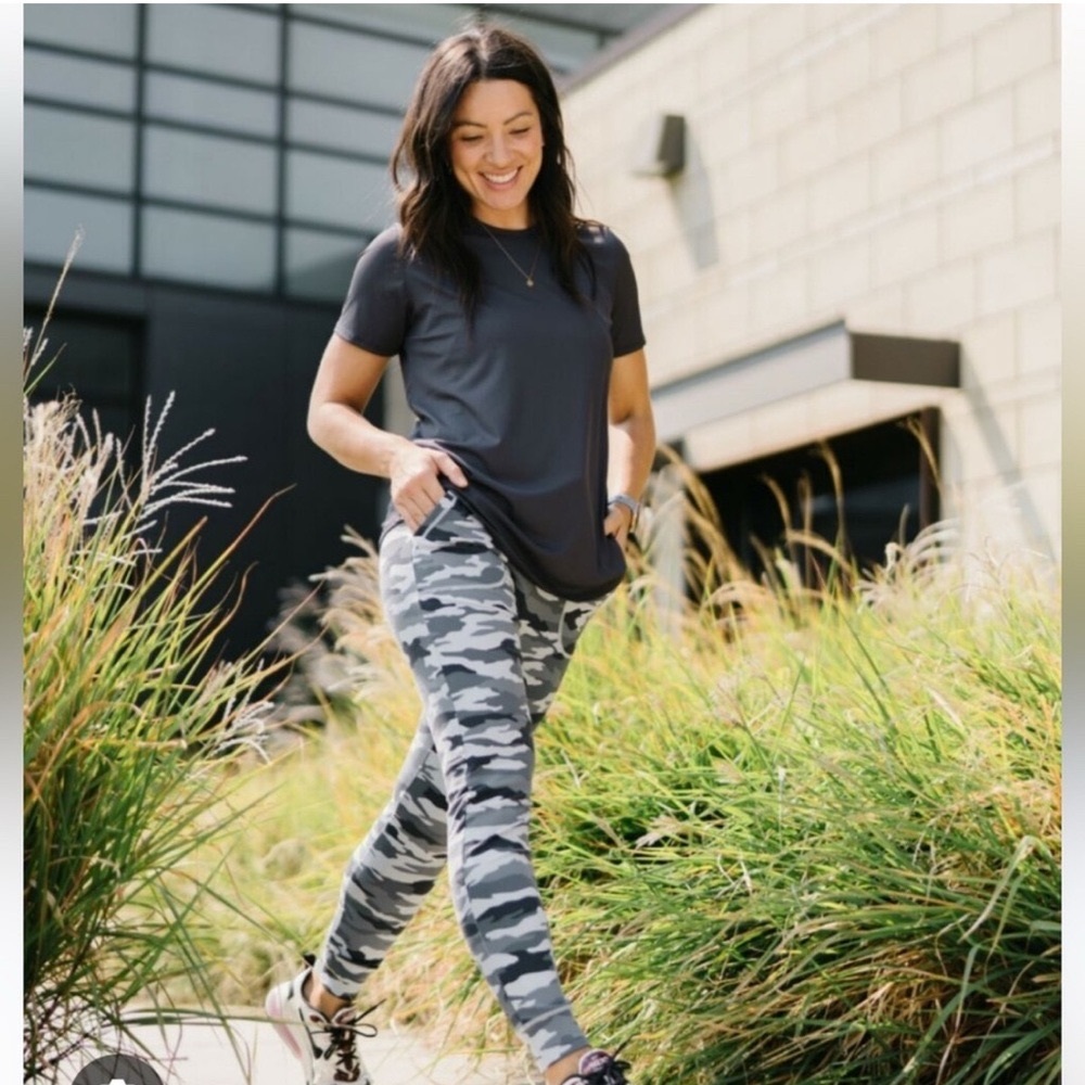 NWOT Zyia Active Slate Camo Joggers